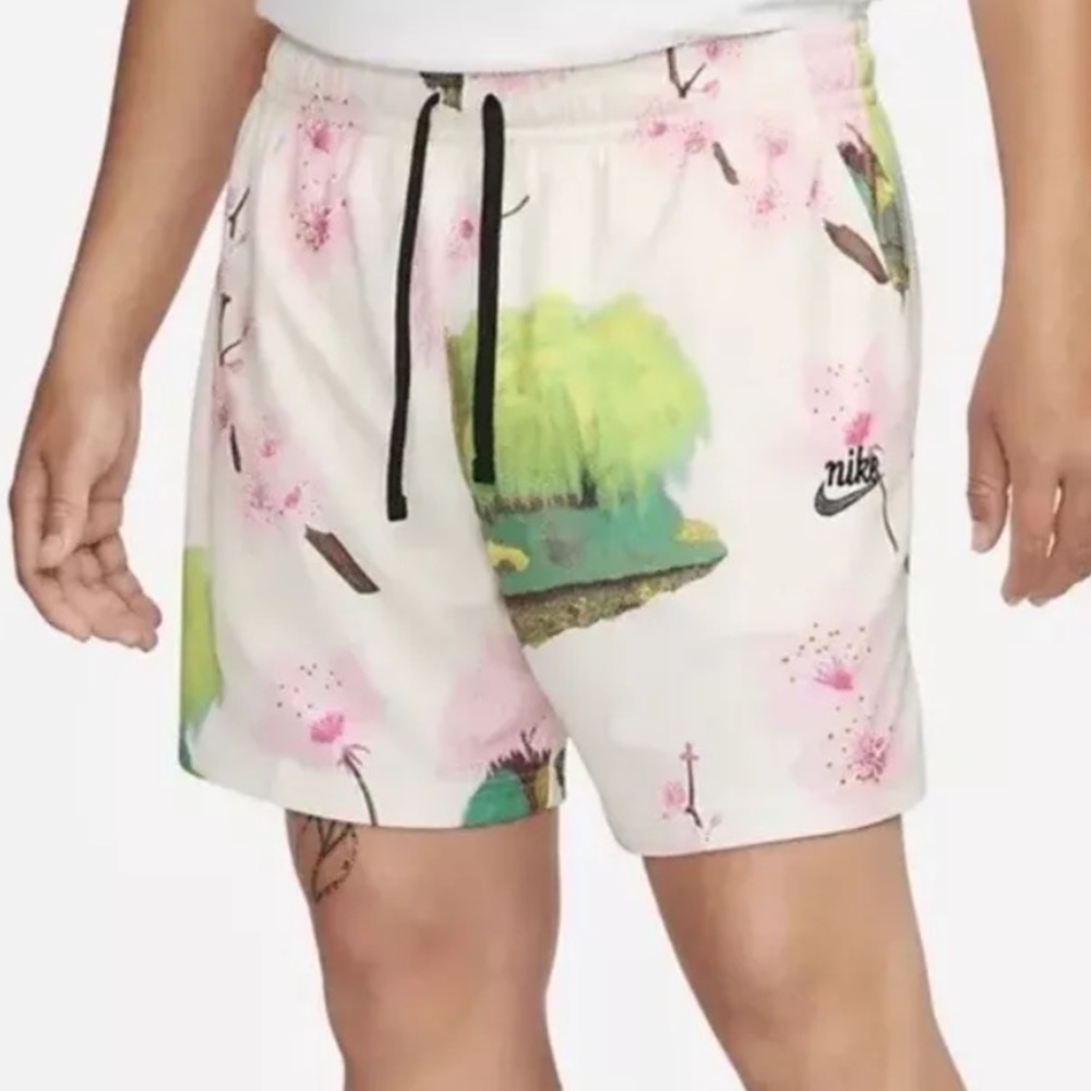 Men’s Nike Sportswear Cherry Blossom Floral Shorts FN1843-133 Size Large NEW